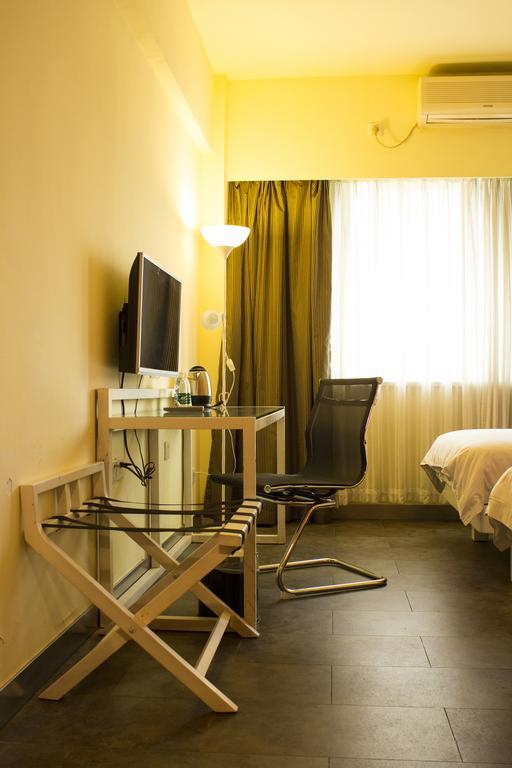 Yanjiang East Garden Inn Гуанджоу Екстериор снимка
