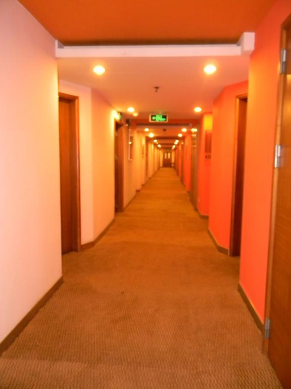 Yanjiang East Garden Inn Гуанджоу Екстериор снимка