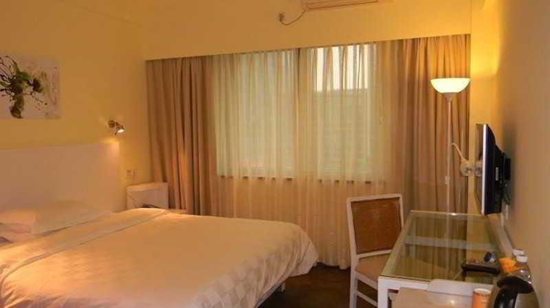 Yanjiang East Garden Inn Гуанджоу Екстериор снимка