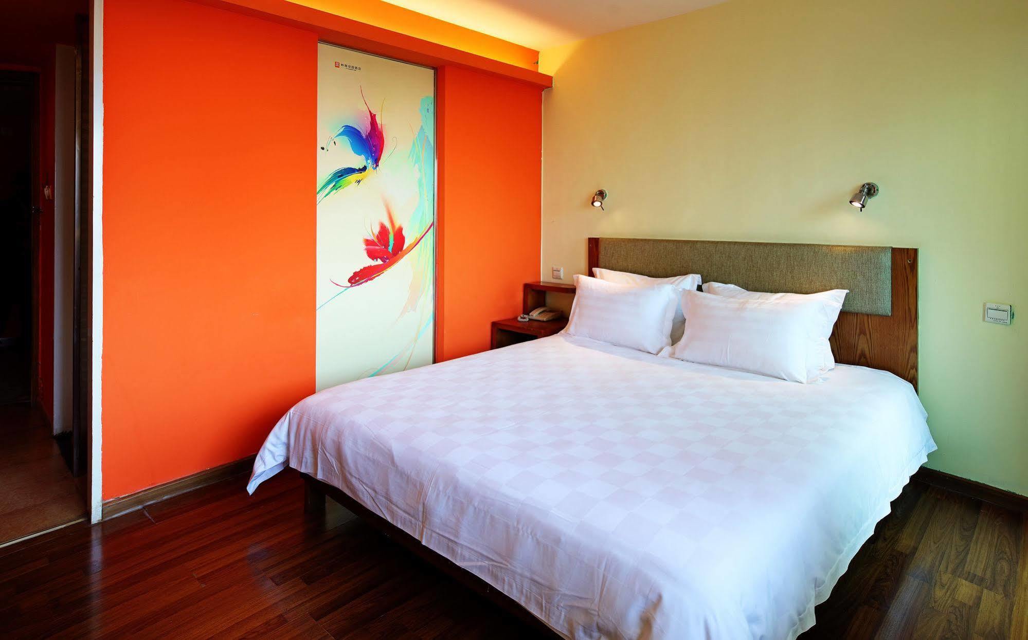 Yanjiang East Garden Inn Гуанджоу Екстериор снимка